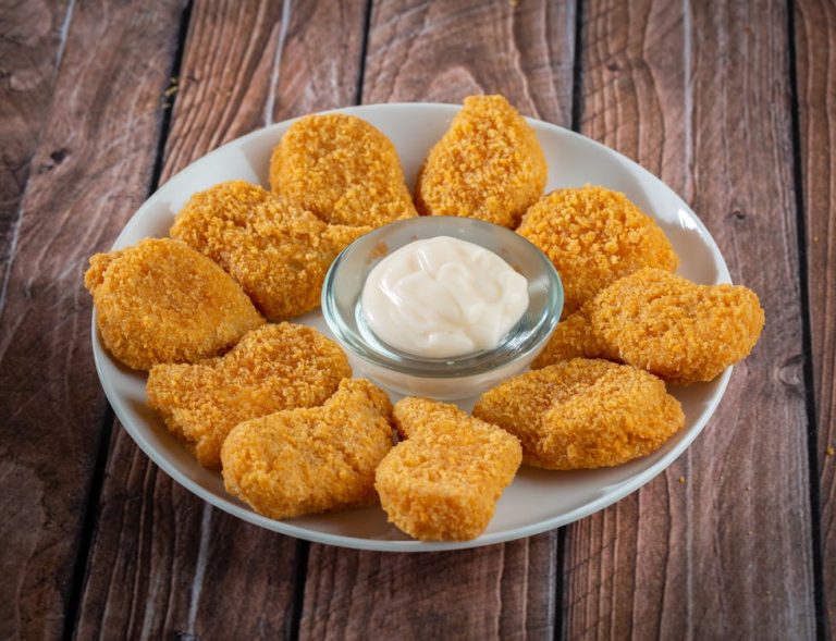 Crispy Convenience: Air Fryer Frozen Chicken Nuggets Done Right!